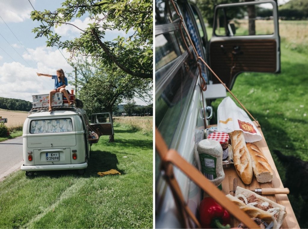 Ein geteiltes Bild von Werbefotograf zeigt eine Frau auf einem alten weißen Lieferwagen, die in die Ferne zeigt, und eine Nahaufnahme eines Picknicks mit Brot, Käse und Marmelade neben dem Lieferwagen - eingefangen mit dem kreativen Auge einer Fotografin.